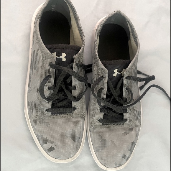 Under Armour Canvas Sneakers - Picture 2 of 4